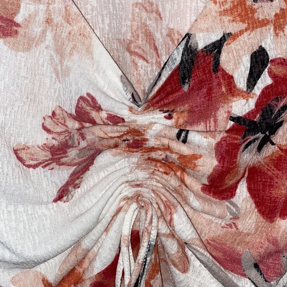 Le Chateau Blouse - Picture 4 of 8